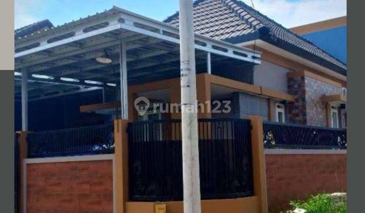 Rumah Nyaman Mewah Megah Mudah Dijangkau Dari Pusat Malang Kota 1