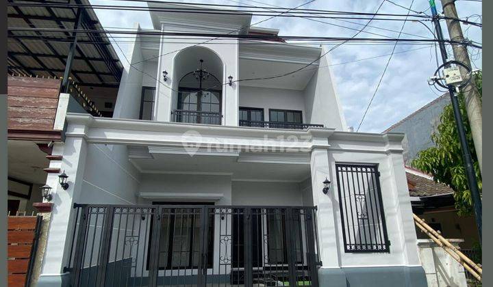 Rumah Gaya American Classic Mewah Mudah Dijangkau Di Araya Malang 1