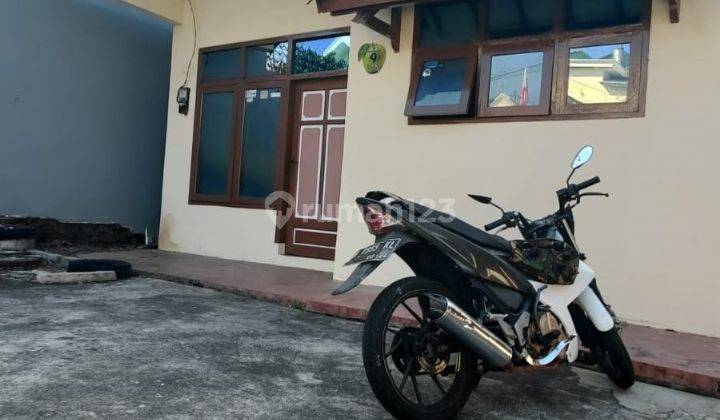 Sewa Rumah Besar Dan Luas Akses Mobil di Kota Batu 2