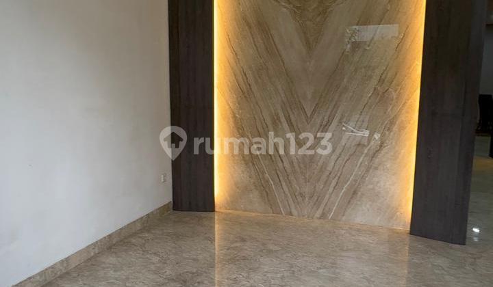 Rumah Bagus Mewah di Crown Golf Pik. Siap Huni Full Furnish