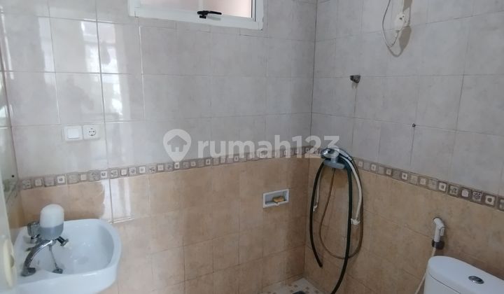 Rumah 2 Lantai Bagus di Pantai Indah Kapuk, Jakarta Utara 2