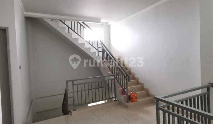 Cheapest Luxury House for Sale in Muara Karang 2