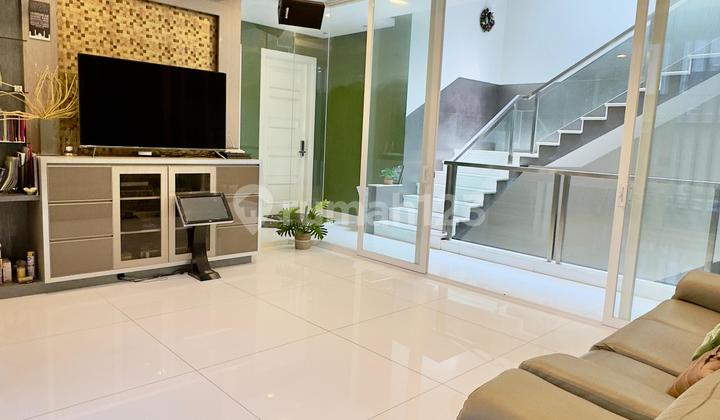 Modern Minimalist House in Sunter Fully Furnished Size 10x18 Corner