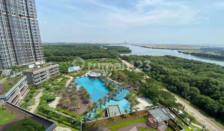 Gold Coast Furnished 3 BR Apartment Ready to Move In