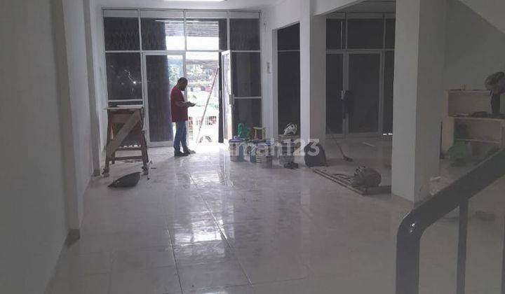 Ruko 3 lantai gandeng 3 luas 328 SHM Bagus tanpa renovasi 10