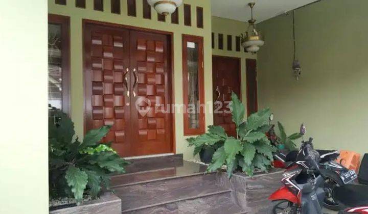 Dijual Rumah Full Renovasi 3 Lantai Pulosirih Barat Grand Galaxy 1