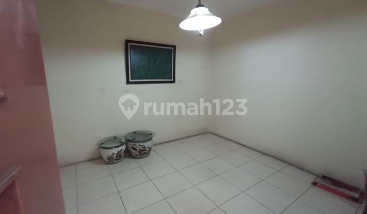 Rumah Tua 2 Lantai di Taman Malaka Duren Sawit Jakarta Timur - Dengan Akses Mudah 2