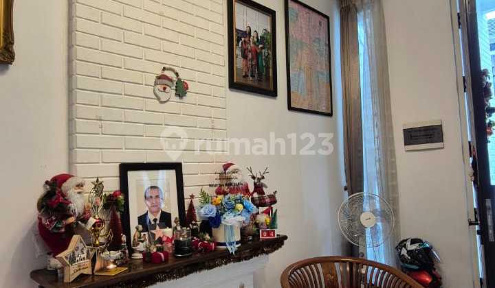 Rumah Siap Huni dengan Semi Furnish di Jgc, Jakarta Timur
