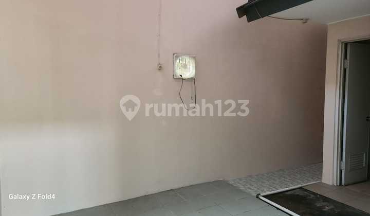 Disewa Rumah Rapih 2 Lantai Dengan Harga 55 Jt di JGC Cakung 2