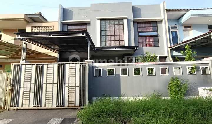 Disewakan Rumah 2 Lantai di Taman Modern Cakung Jakarta Timur Disewakan Rumah 2 Lantai di Taman Modern Cakung Jakarta Timur