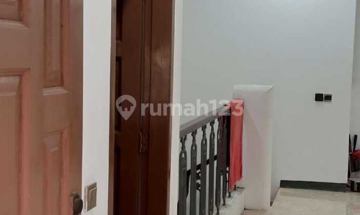 Dijual Rumah Siap Huni 2 Lantai di Pondok Kelapa Jakarta Timur 2