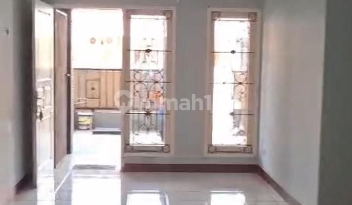 Rumah 1,5 Lantai Harga Nego di Harapan Indah, Bekasi