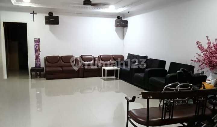 Rumah Semi Industrial Lingkungan Sangat Nyaman di Cakung Jakarta Timur