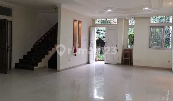 For Sale Majestic and Semi-Furnished House in Janur Elok, Kelapa Gading