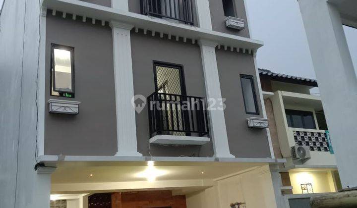 Dijual Kost Kostan Putri 25kamar di Jalan Kukusan Depok Jawabarat 2