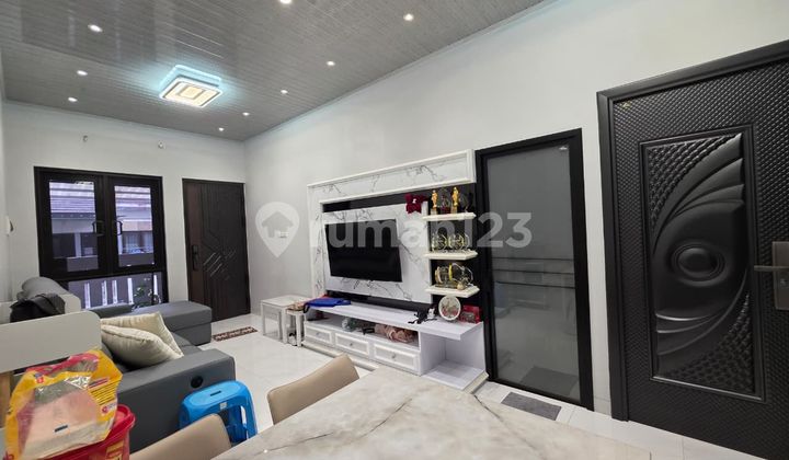 Rumah Siap Huni 3 Lantai Furnished di Metland Menteng, Cakung