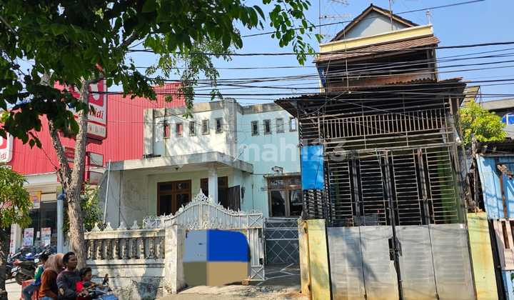 Rumah Pinggir Jalan Raya Cocok Untuk Usaha  Lokasi di Koja Jakarta Utara.