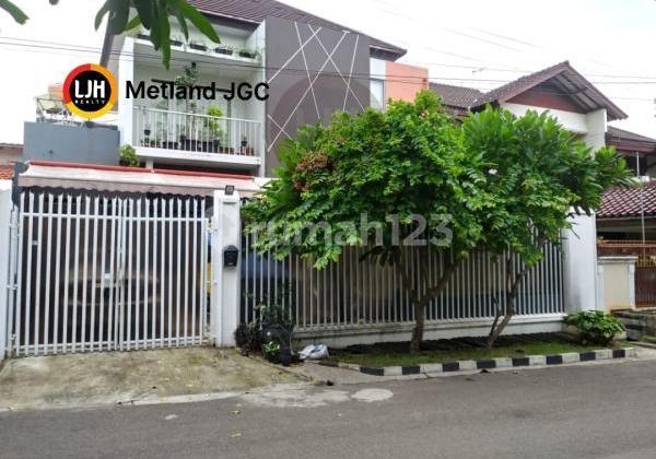 2-Story Furnished House Ready to Live in a Complex in Duren Sawit