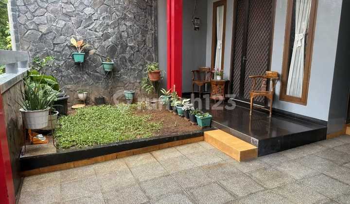 Rumah 2Lt SHM Bebas Banjir di Komplek Billymoon, Pondok Kelapa 2