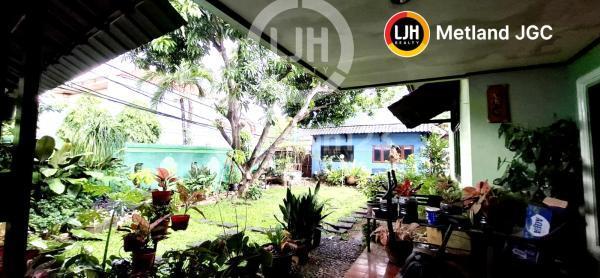 Rumah 1.5 Lantai Luas 580 SHM di Jatiwaringin Asri Pondok Gede 2