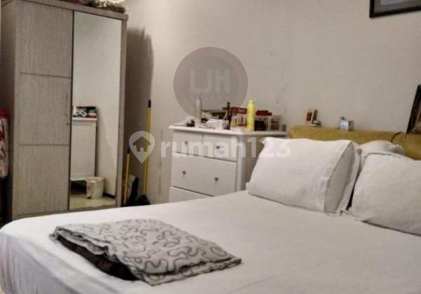 2-Story Furnished House Ready to Live in a Complex in Duren Sawit 2