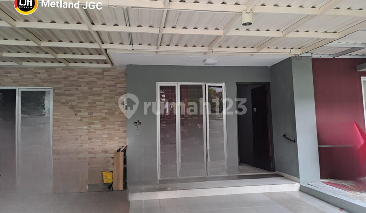 Rumah Luas 150 di Metland Menteng Cakung Jakarta Timur Rumah Luas 150 di Metland Menteng Cakung Jakarta Timur