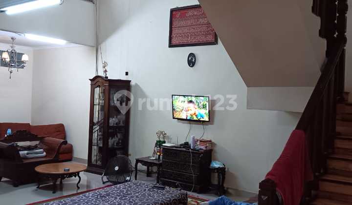 Dijual Rumah 2 Lantai Di Bawah NJOP Di Taman Modern Jakarta Timur 