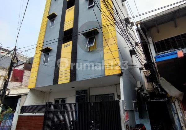 Kost Strategis 4 Lantai 63 Kamar di Tanjung Duren, Jakarta Barat