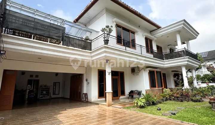 Dijual Rumah Hook Megah di kawasan perumahan Kayu Putih Jakarta