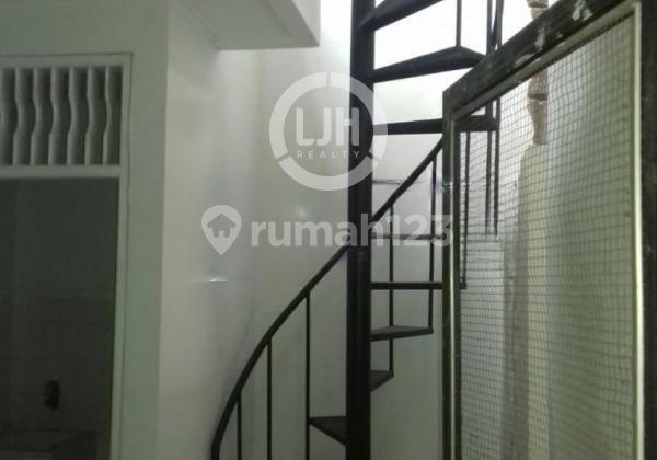 2-Storey House 9 Meters Wide in Modern Park, Cakung, East Jakarta 2