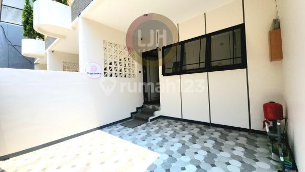 Kost 5 Lantai 21 Kamar Bangunan Baru di Grogol, Jakarta Barat 2