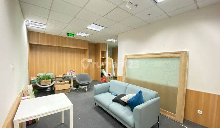 Kantor Office Lippo St Moritz Luas 250sqm Puri Indah Jakarat Barat