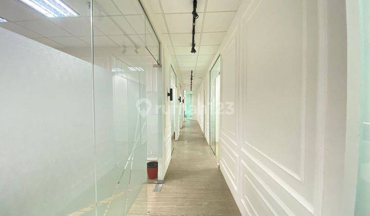 Office Lippo St Moritz Disewa Murah di Puri Indah Jakarta Barat 2