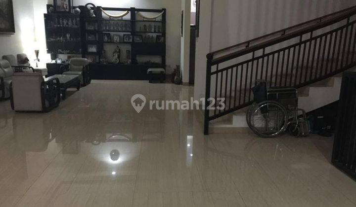 Rumah Bagus Modern 2LT Dijual Murah di Jl.panjang Kebon Jeruk 2