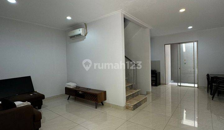 Rumah Disewakan Furnish 6x15 Di Golf Island, Jakarta Utara. 1