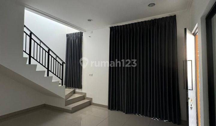 Rumah PIK 2 disewakan Uk 8x15, Jakarta Utara. 1