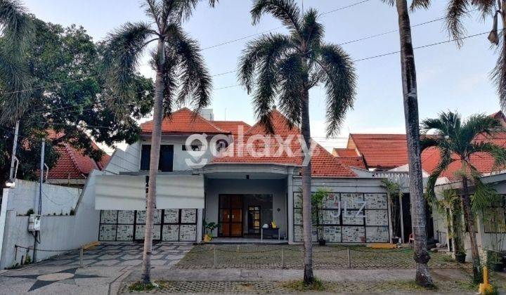 RUMAH USAHA EX KANTOR DIPUSAT KOTA ,COCOK U/ CAFEE RESTO, BANK .

LT 790m²(25 x 31)ngantong 1