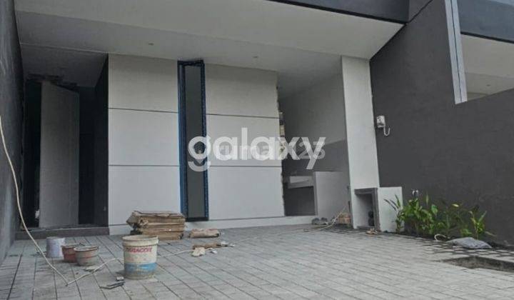 RUMAH PREMIUM GRESS, FINISHING RUMAH MEWAH DG ROW 4 MOBIL DI KUTISARI 1