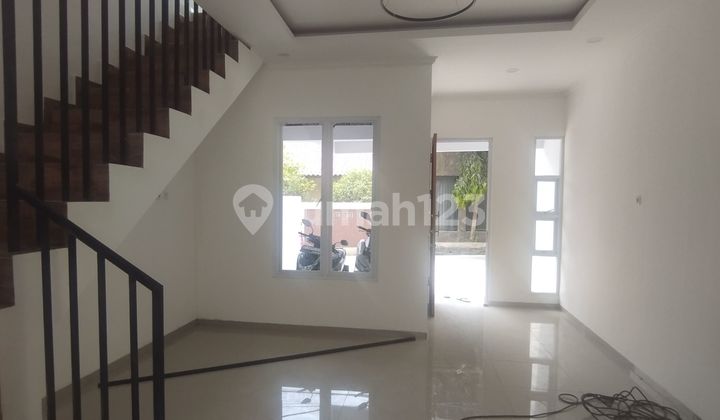Rumah Di Jual Siap Huni Dalam Cluster Dua Lantai Termurah Di Cilangkap Jakarta Timur