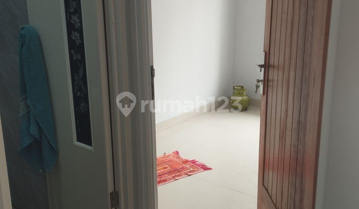 House for sale cheap, can be 1 or 2 floors in a cluster on Jl. Gardu, Srengseng Sawah, Jagakarsa. 2