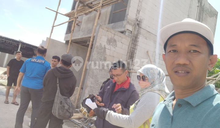 Rumah dua lantai akses dua mobil lingkungan cluster di Cilangkap jakarta timur 2