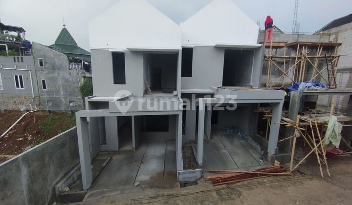 Rumah 2 lantai dalam cluster pinggir jalan utama di lalui angkot termurah di Cilangkap jakarta timur Rumah 2 lantai dalam cluster pinggir jalan utama di lalui angkot termurah di Cilangkap jakarta timur