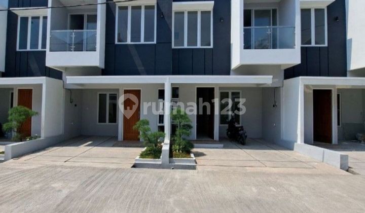 Rumah 2 Lantai Di Jual Dalam Cluster Murah Lokasi Strategis Dan Nyaman Dengan Vidu Danau Di Jl Sepakat Cilangkap Baru Jakarta Timur 