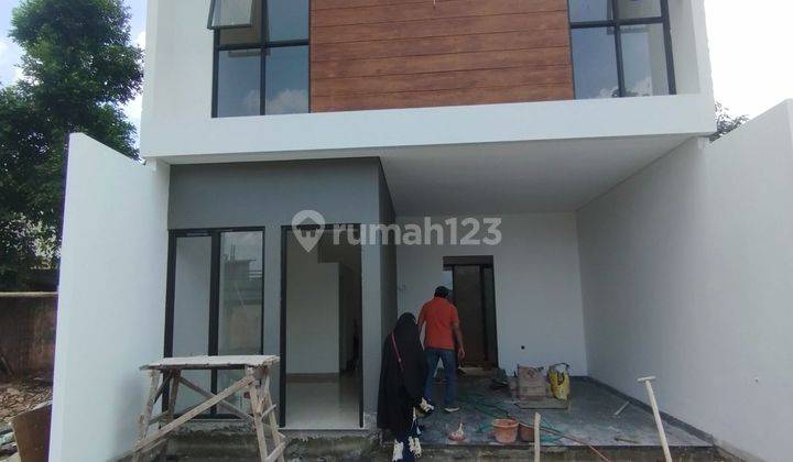 Rumah modern minimalis di lalui Jack linko asri dan nyaman di Cilangkap jakarta timur 2