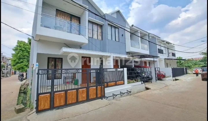 Rumah Dua Lantai Dalam Lingkungan Asri Tenang Nyaman Di Gongseng Cijantung Jakarta Timur 1