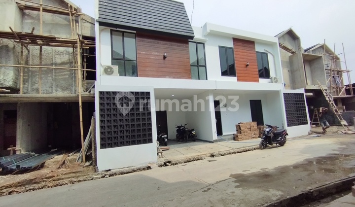 Rumah Di Jual Dalam Lingkungan Cluster Di Lalui Jaclingko Lokasi Pinggir Jl Utama Cilangkap Jakarta Timur Rumah Di Jual Dalam Lingkungan Cluster Di Lalui Jaclingko Lokasi Pinggir Jl Utama Cilangkap Jakarta Timur