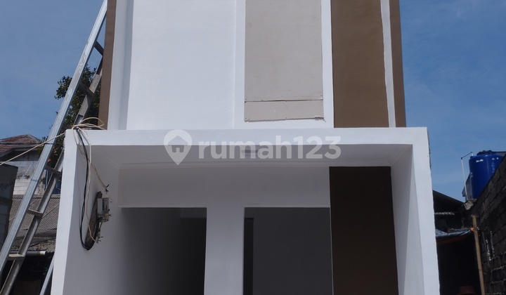Ready-to-Live One and Two-Story Houses Affordable Nice in Jakarta 2