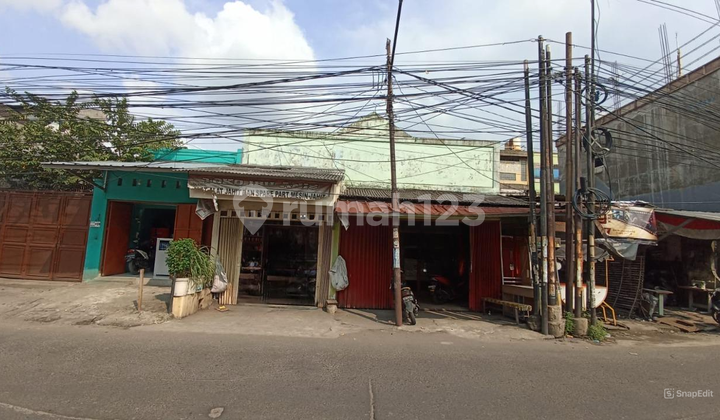 Shop house on a busy main road in Kaliabang Tengah, Medan Satria, Bekasi. Shop house on a busy main road in Kaliabang Tengah, Medan Satria, Bekasi.