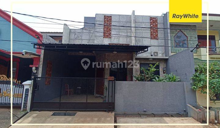 Rumah Bergaya Industrial di Jatibening Estate Bekasi 1