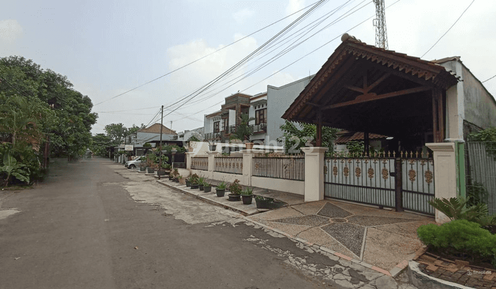 Rumah Luas Dan Asri di Jakapermai, Jakasampurna, Bekasi Barat 2